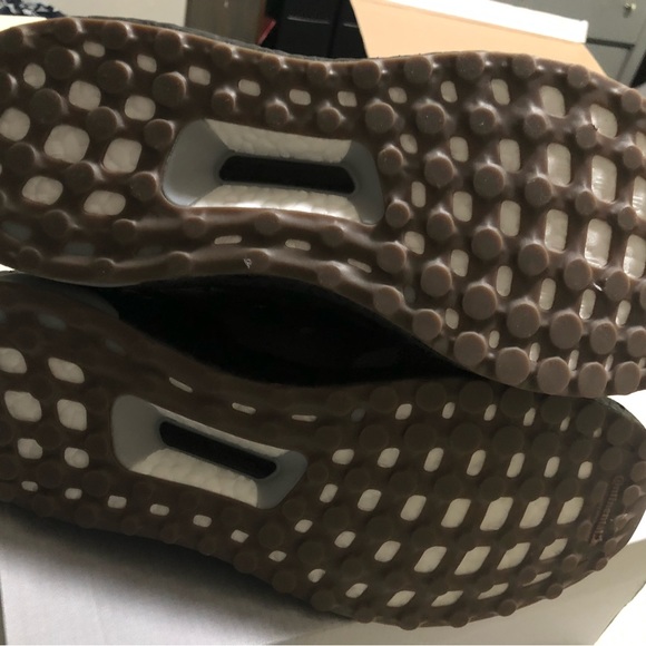 New Adidas Gonz Ultra Boost size 8.5 mens / 10 women - Picture 15 of 15